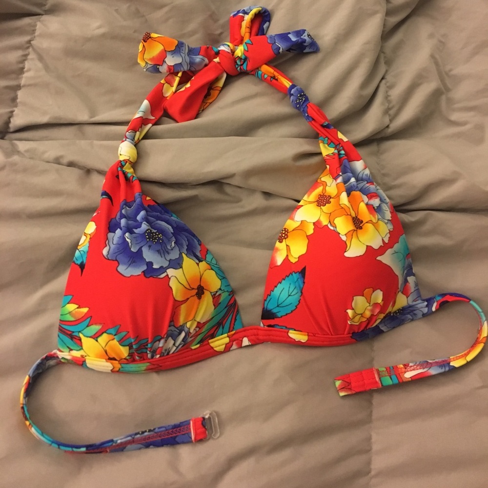 Bikini top bundle size M
