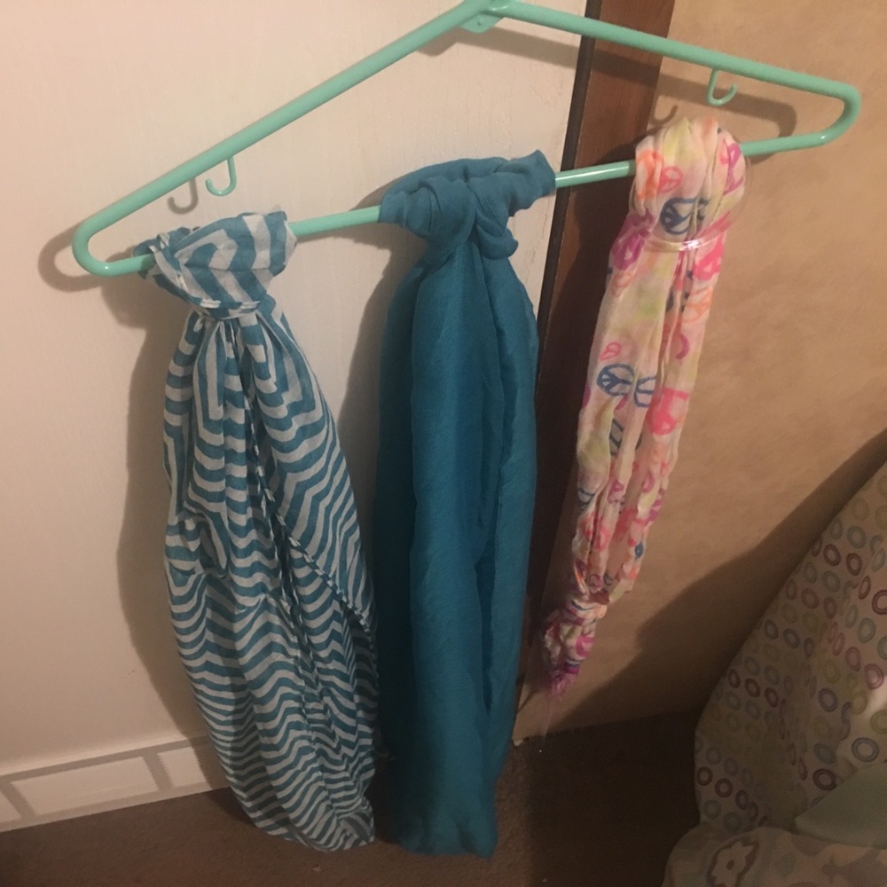 scarfs