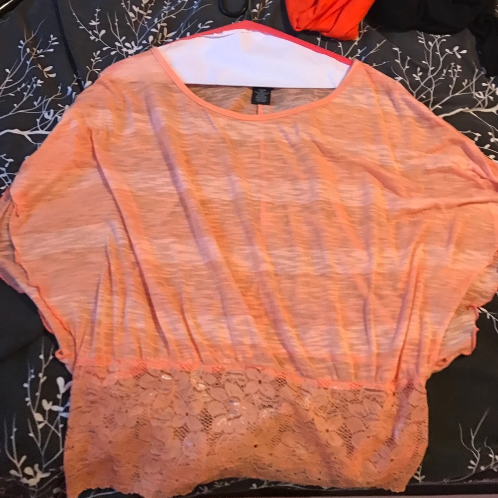 Lightly worn short sleeve shirt