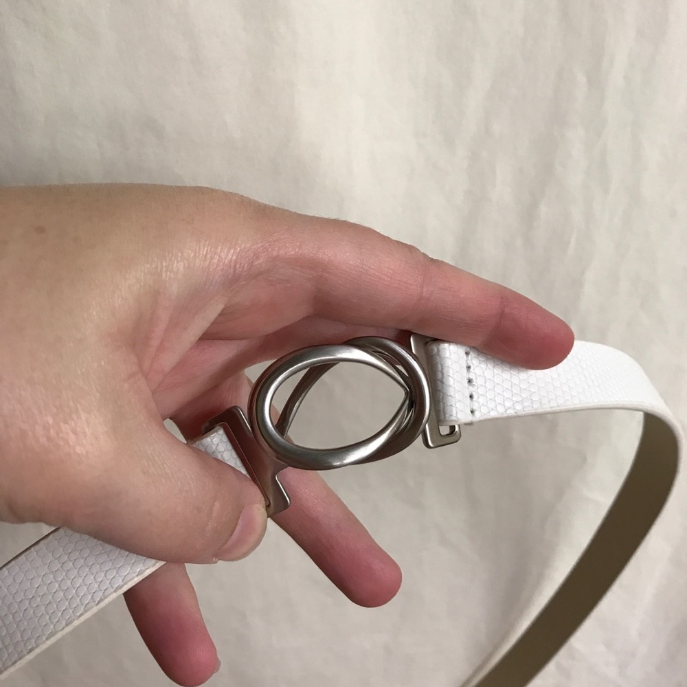 Aqua or white plus size belts 18/20W - Picture 4 of 4