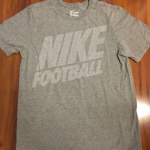 Men's M Grey Nike Football T-shirt