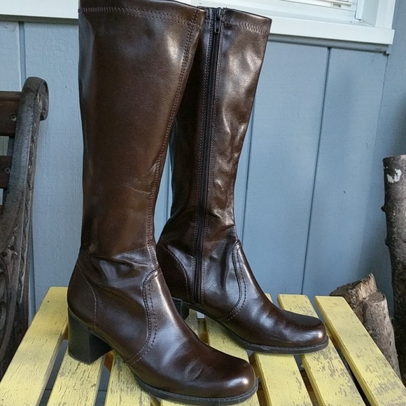 Shoes - Brown boots