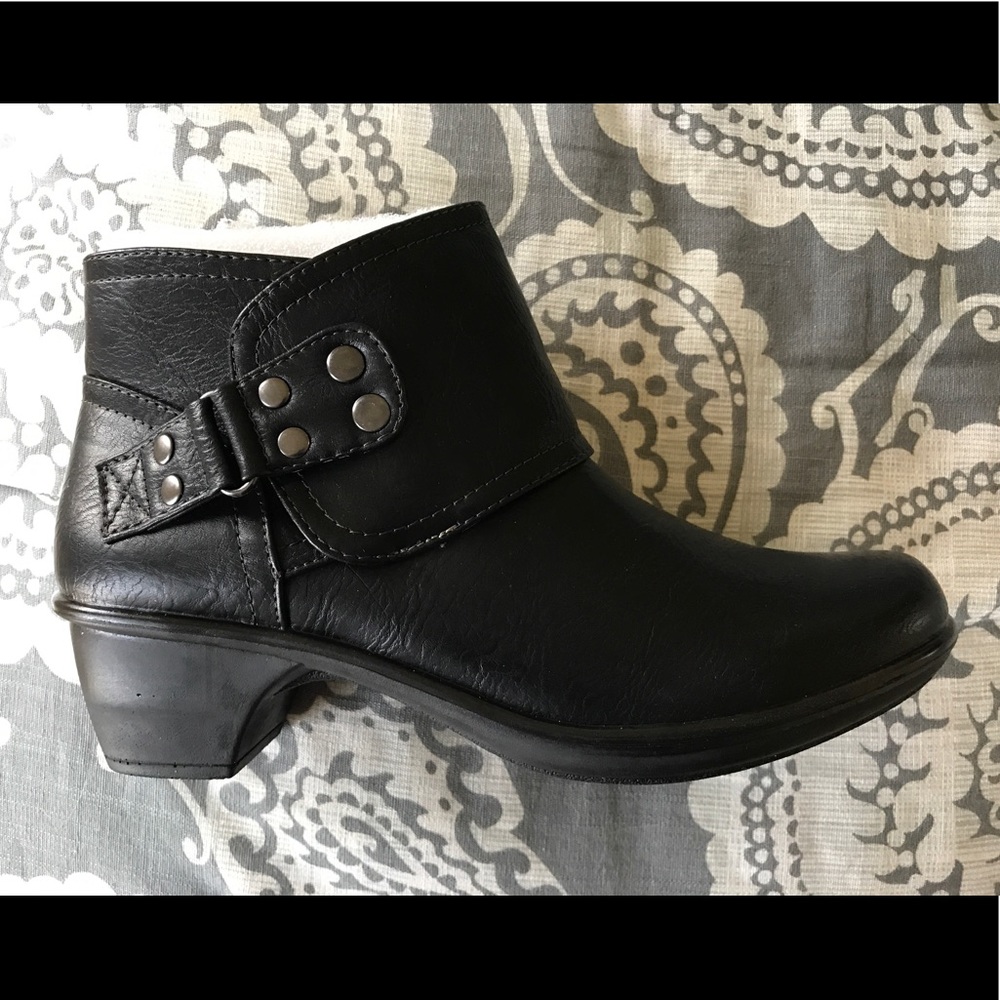 Women's Easy Spirit Boots