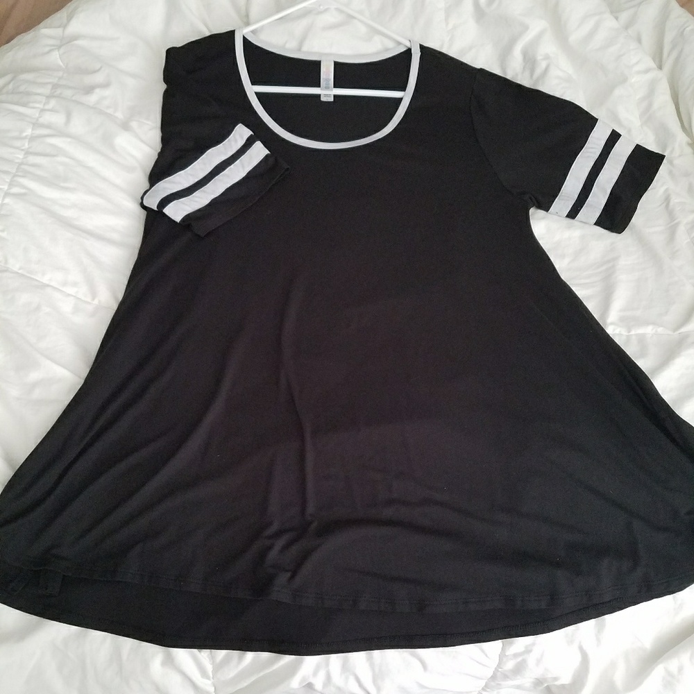 Lularoe Perfect T