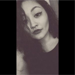 Meet your Posher, Ivette