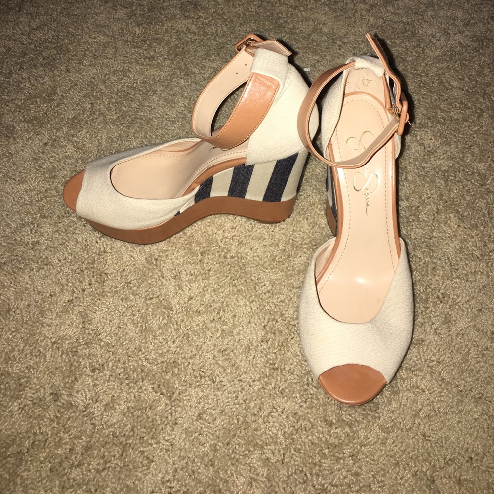 White and blue stripped wedges