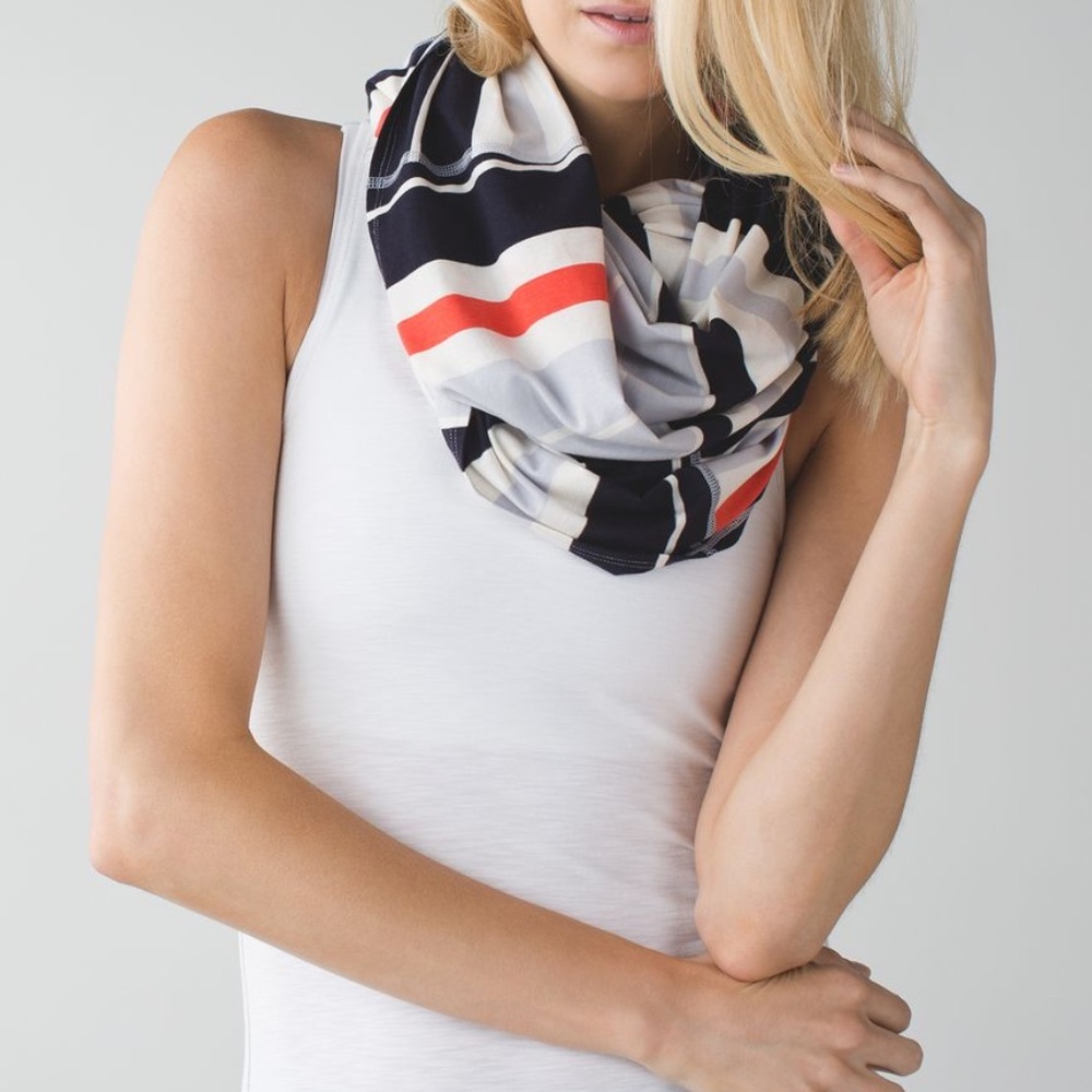 Lululemon Vinyasa scarf