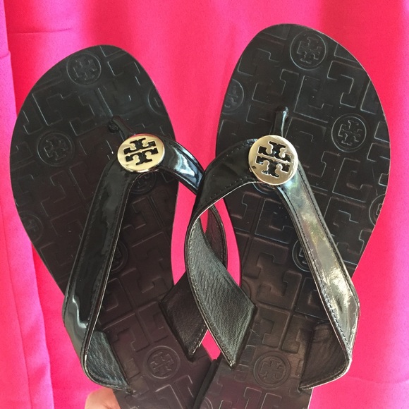 Tory Burch Shoes - Tory Burch Thora Patent Leather Thong Sandal sz 6