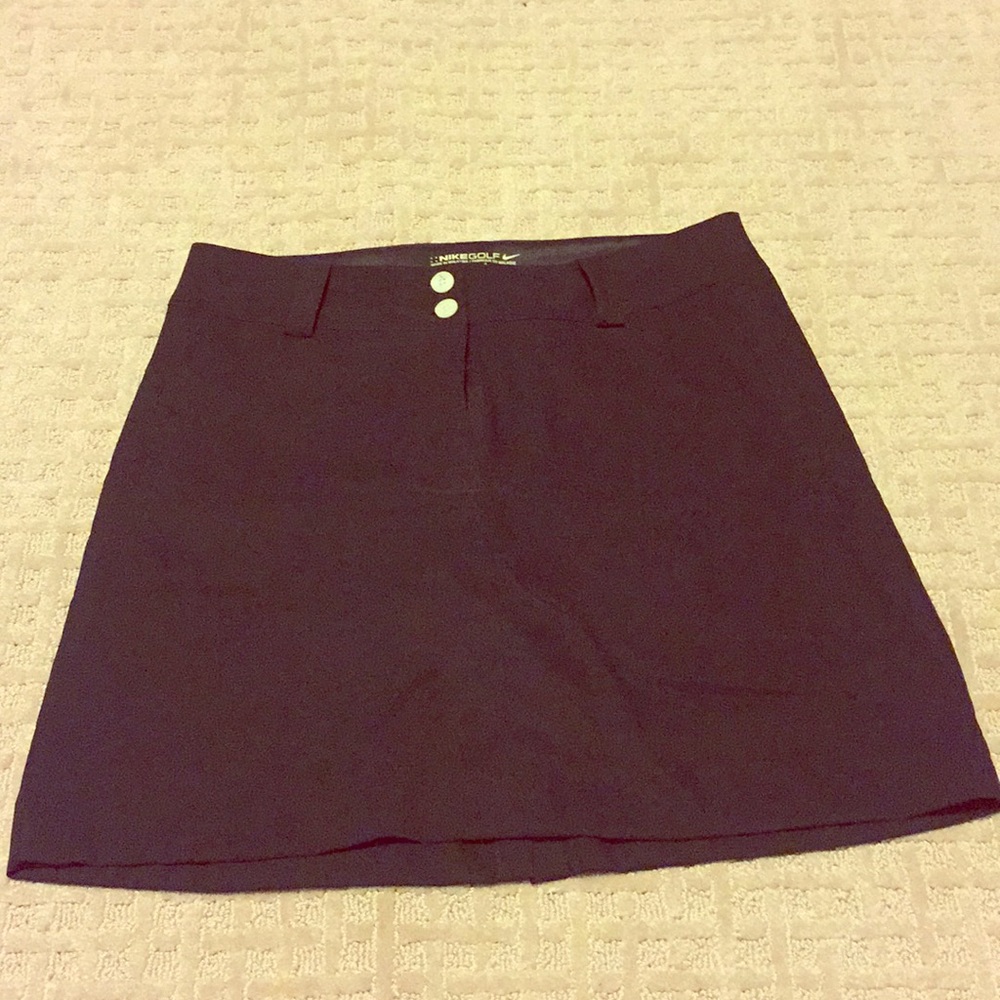 Never worn Nike golf skirt