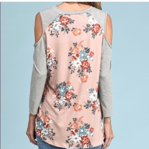 floral  print cold shoulder - Picture 2 of 5