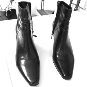 Very classy and elegant shoes.