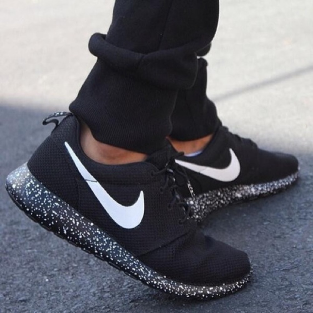 Women's Nike Roshes