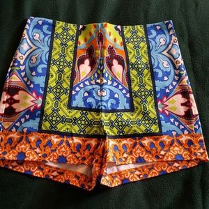 🎉Host pick🎉🎊 multi colored tribal print shorts