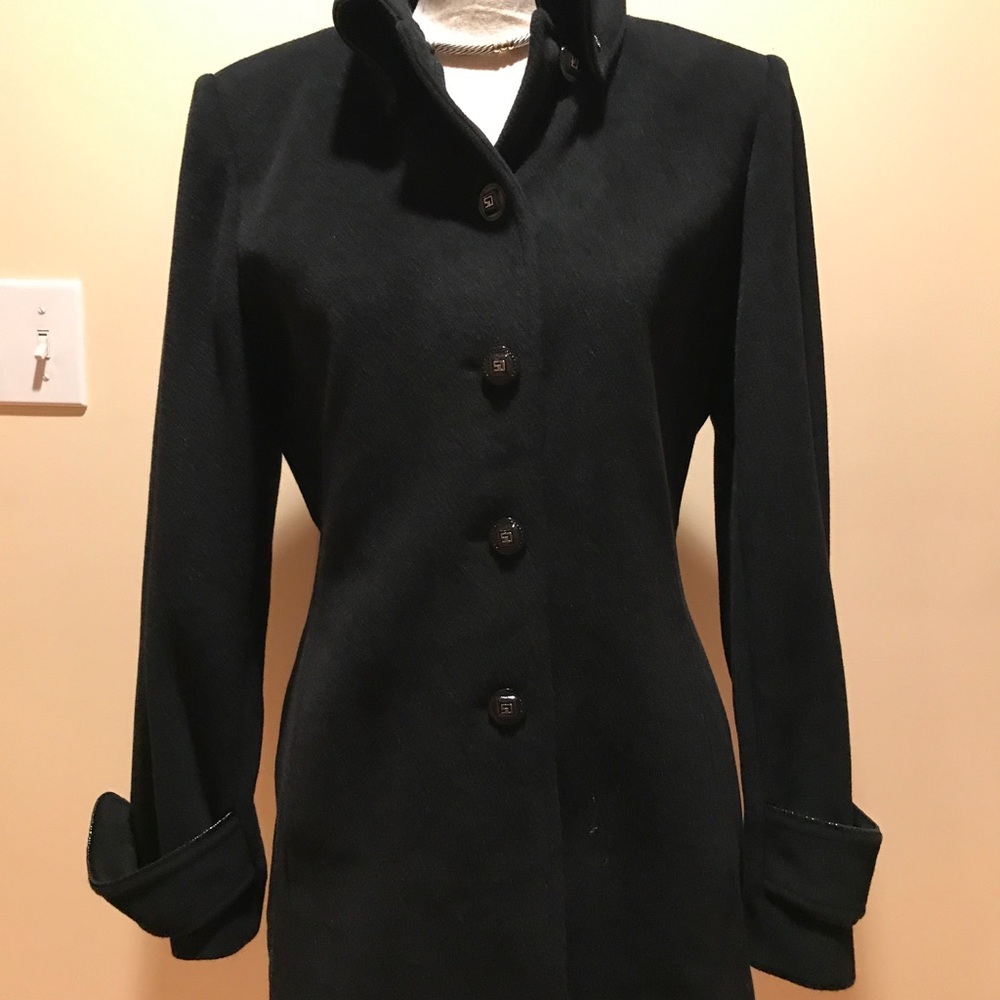 ST. JOHN new without tags coat - Picture 2 of 8