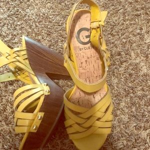 Guess platform wood heel
