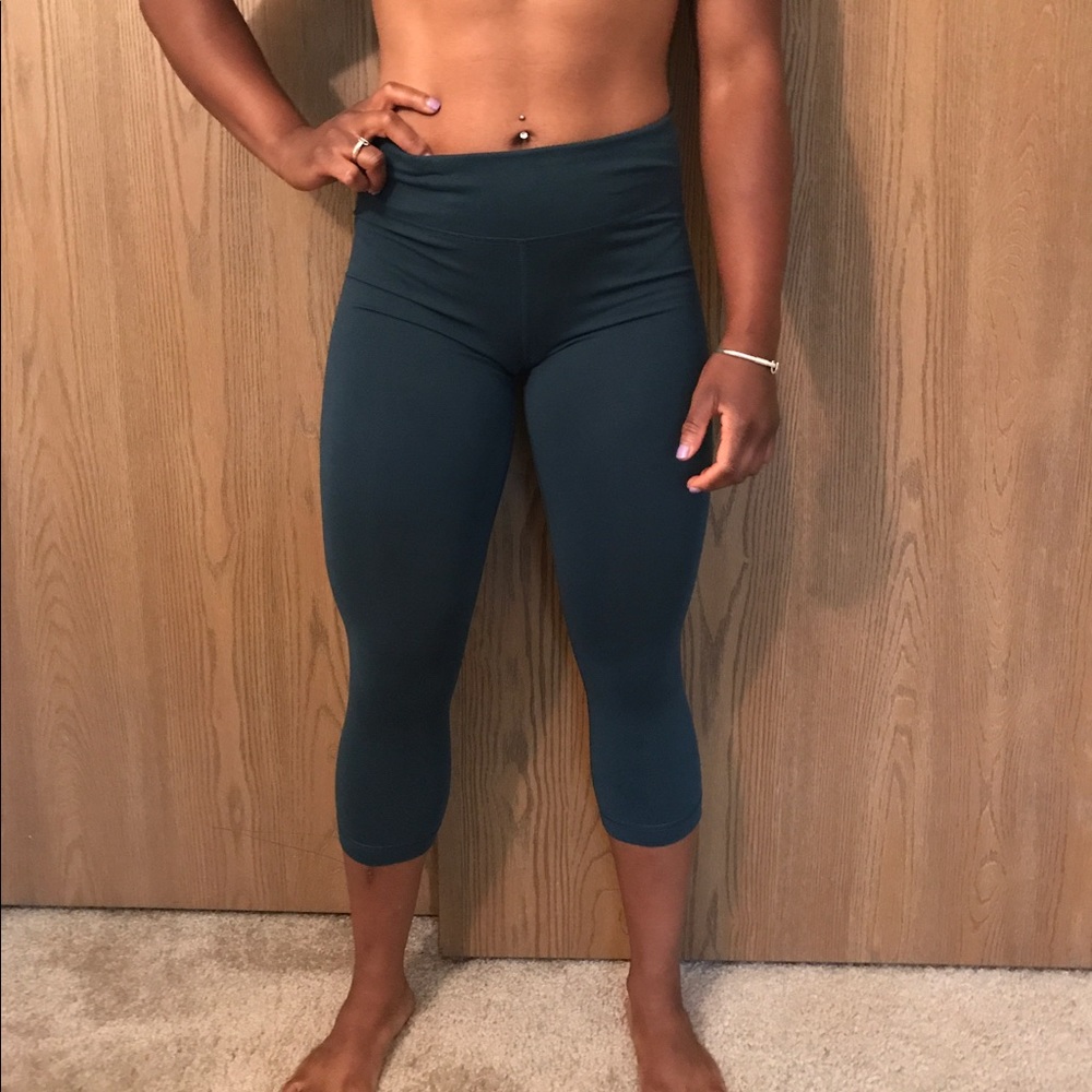 Under Armour - Teal Workout Capris