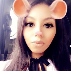 Meet your Posher, Mayra