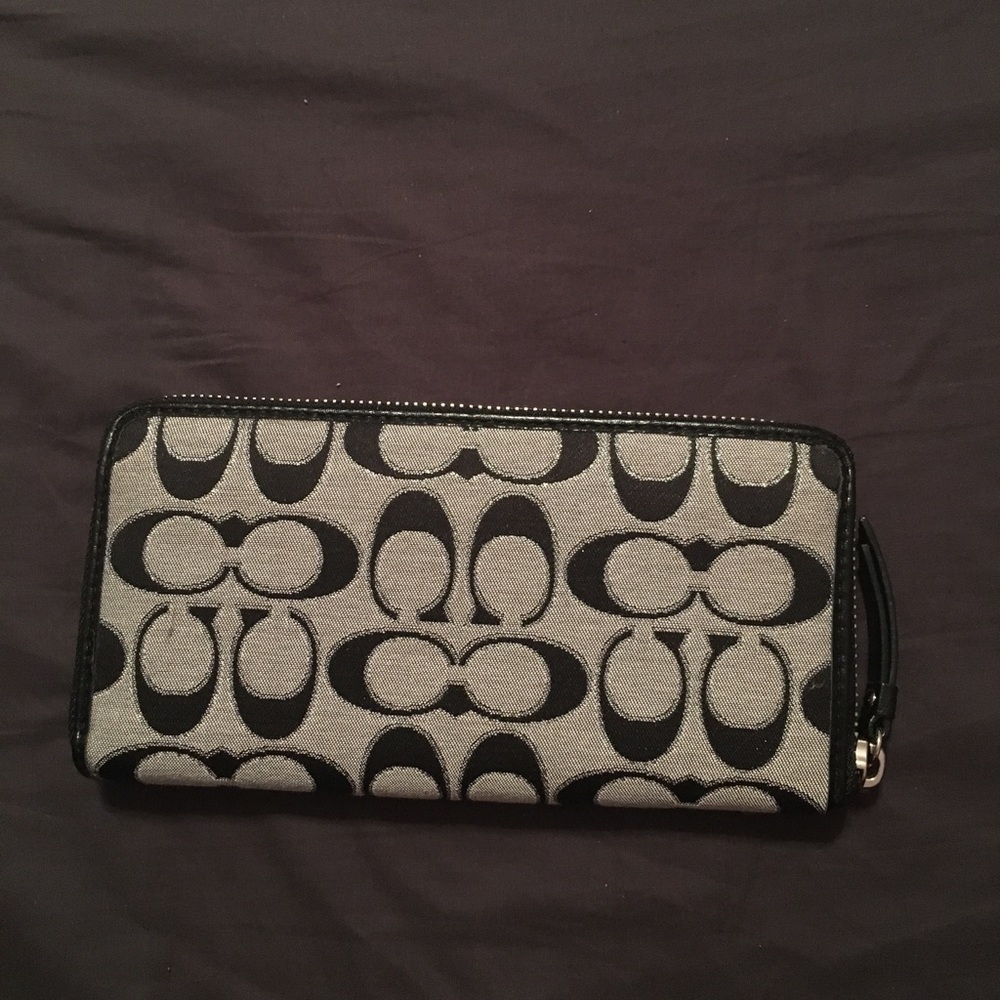 Coach Wallet - Picture 2 of 3