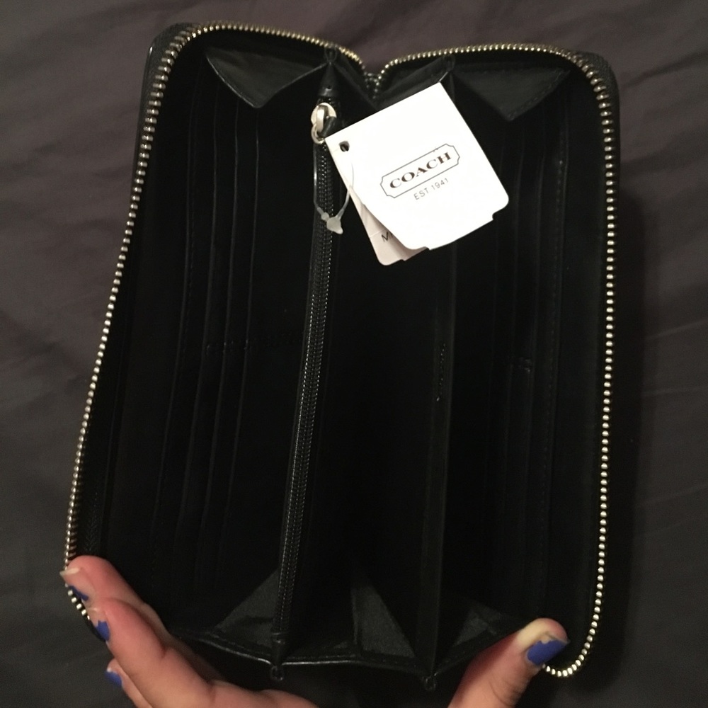 Coach Wallet - Picture 3 of 3