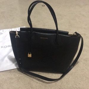Michael kors large black Mercer