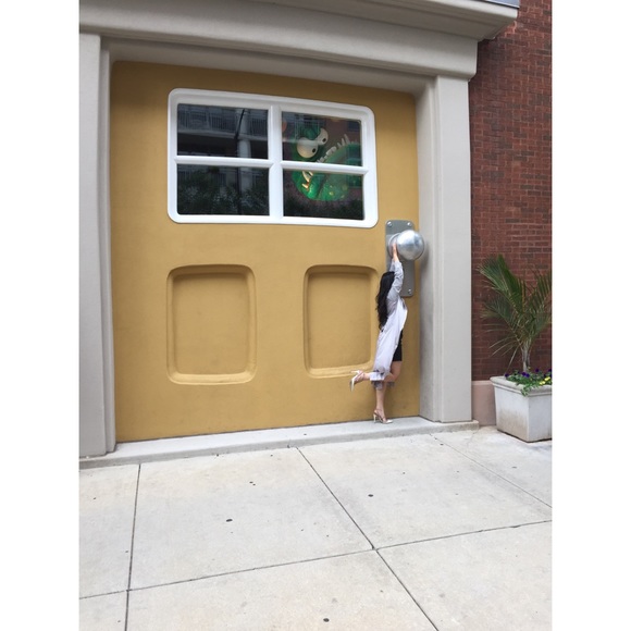 Meet your Posher, Gabriella - Picture 3 of 4