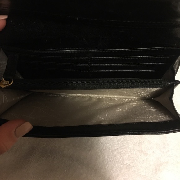 Badgley Mischka new wallet without tags - Picture 3 of 5