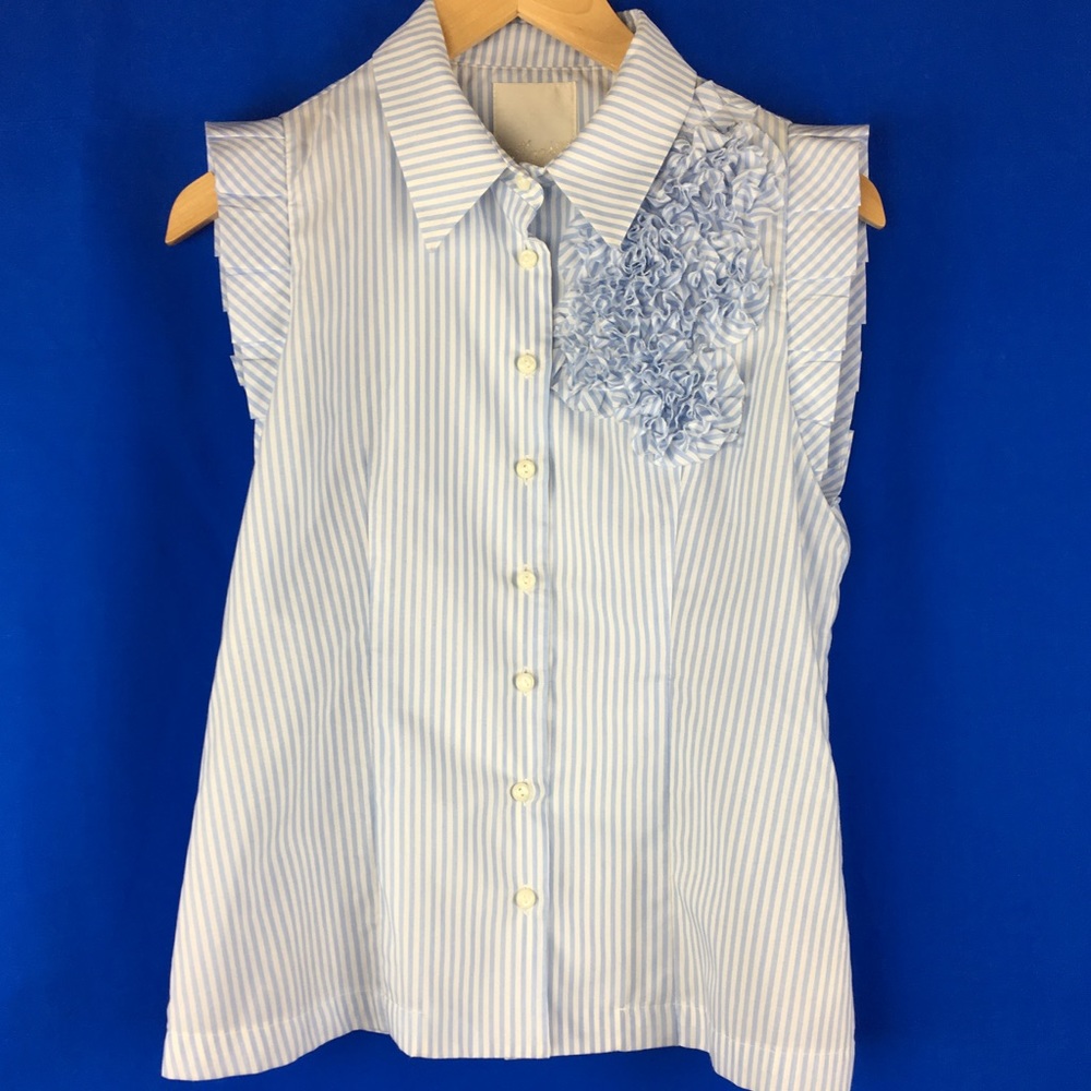 NWOT McGinn Blue & White Sleeveless Blouse