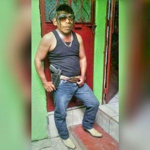 Meet your Posher, Luis