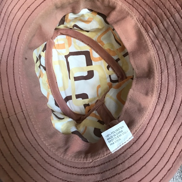 Pink hat - Picture 3 of 3