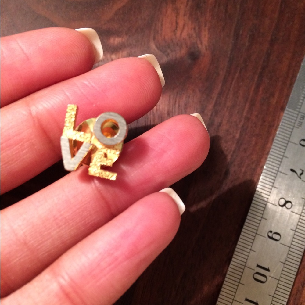 Love pin