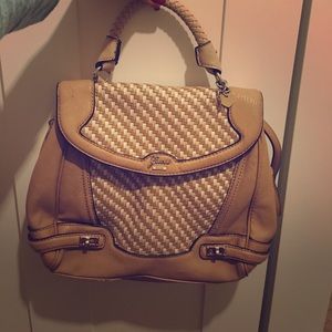 Guess satchel !