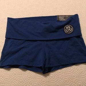 😍NWT Abercrombie YOGA shorts!