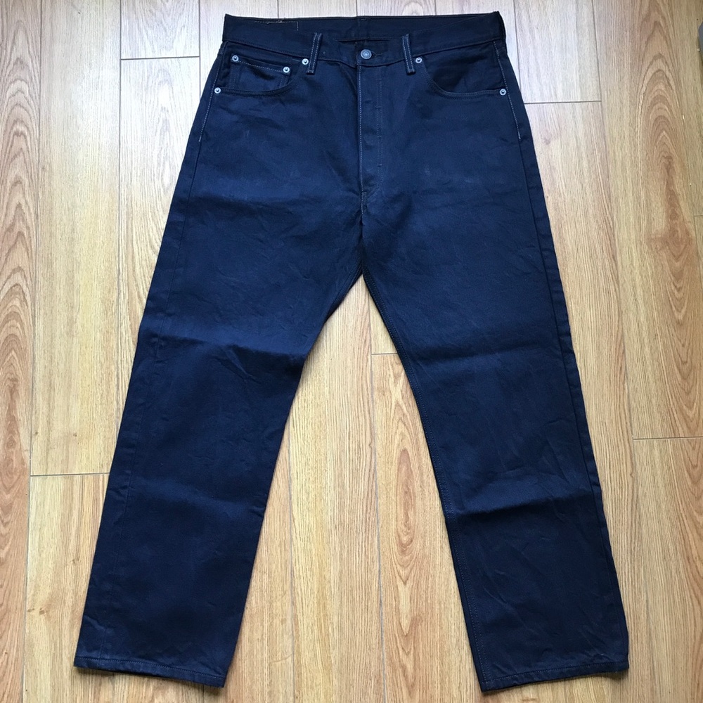 LEVI'S 501 BUTTON FLY SHRINK TO FIT JEANS