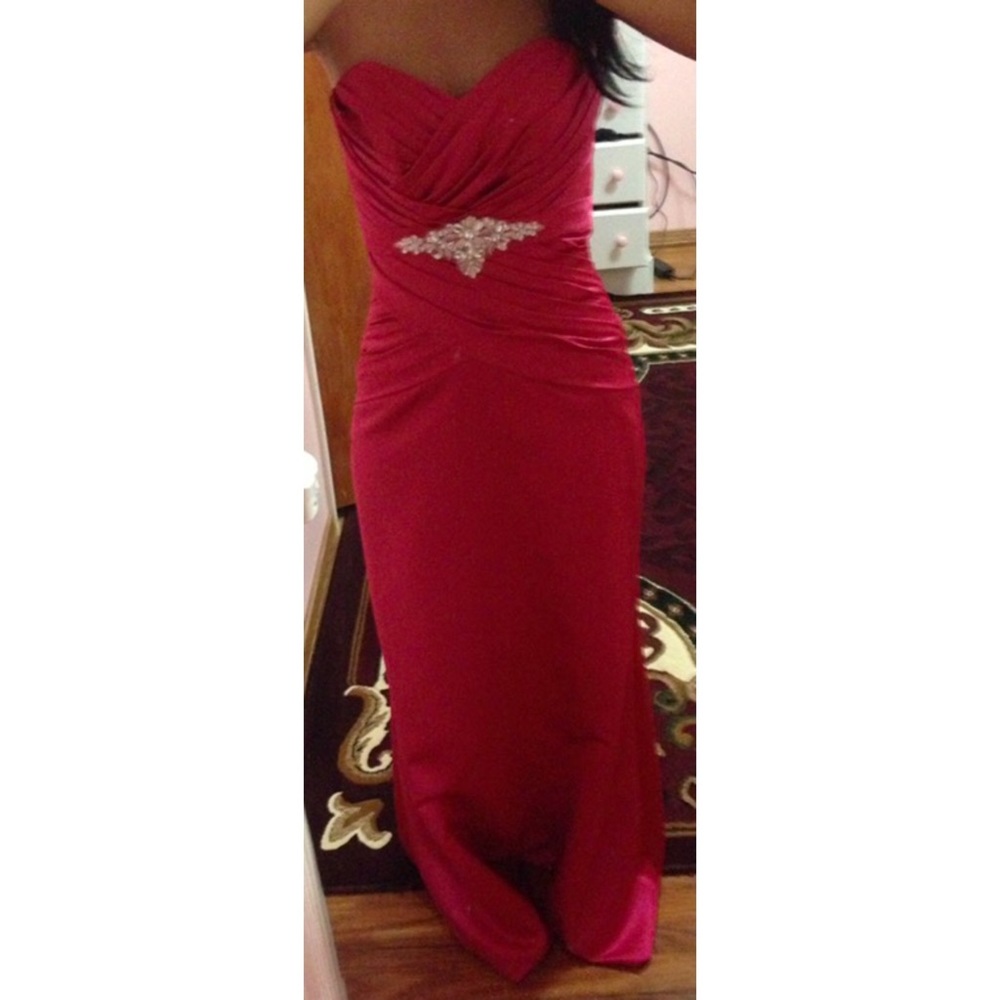 Long hot pink strapless prom/homecoming dress