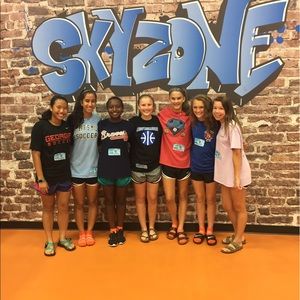 Meet your Posher, Avery