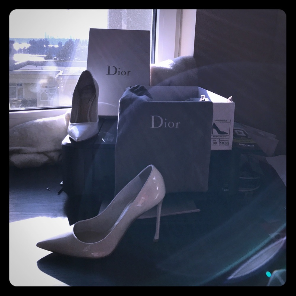 2017 White patent clafskin Christian Dior shoes