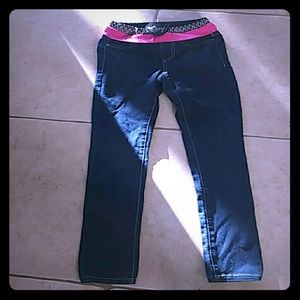 Girl jeans no wholes only worn once