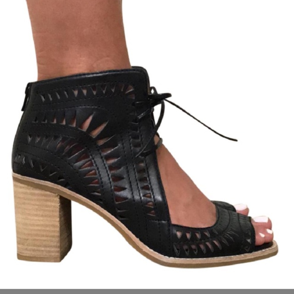 Jeffrey Campbell Cordillo sandals size 8