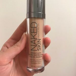 Urban Decay Naked skin foundation shade 2.5