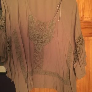 Ruffle sleeve flowy top