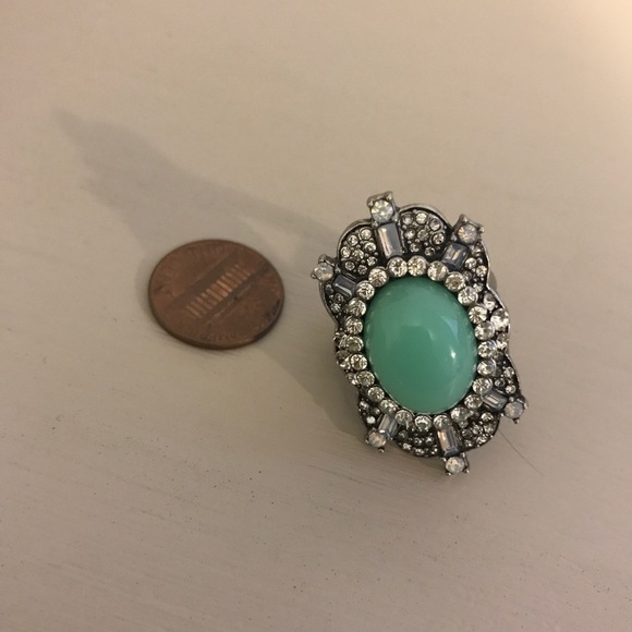 Chloe and Isabel Shoreside Vintage Cocktail Ring - Picture 1 of 3