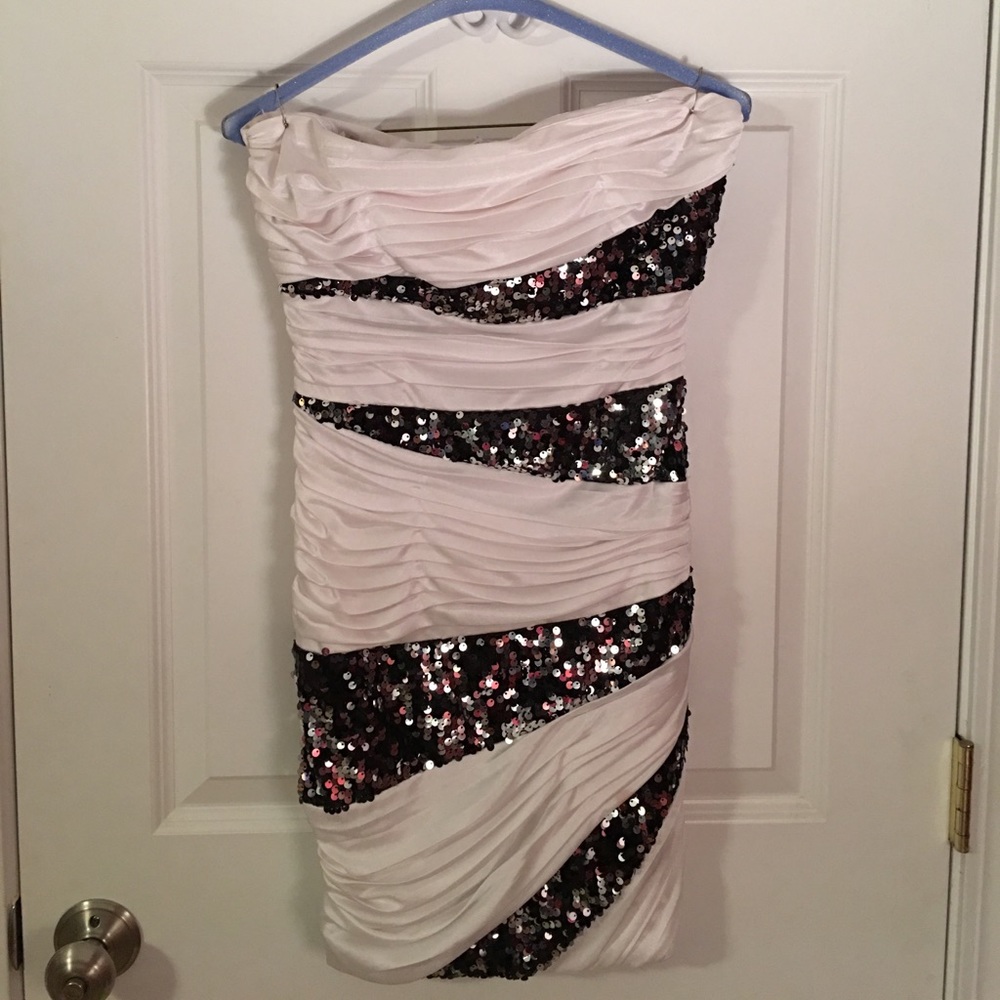 Strapless Formal Dress
