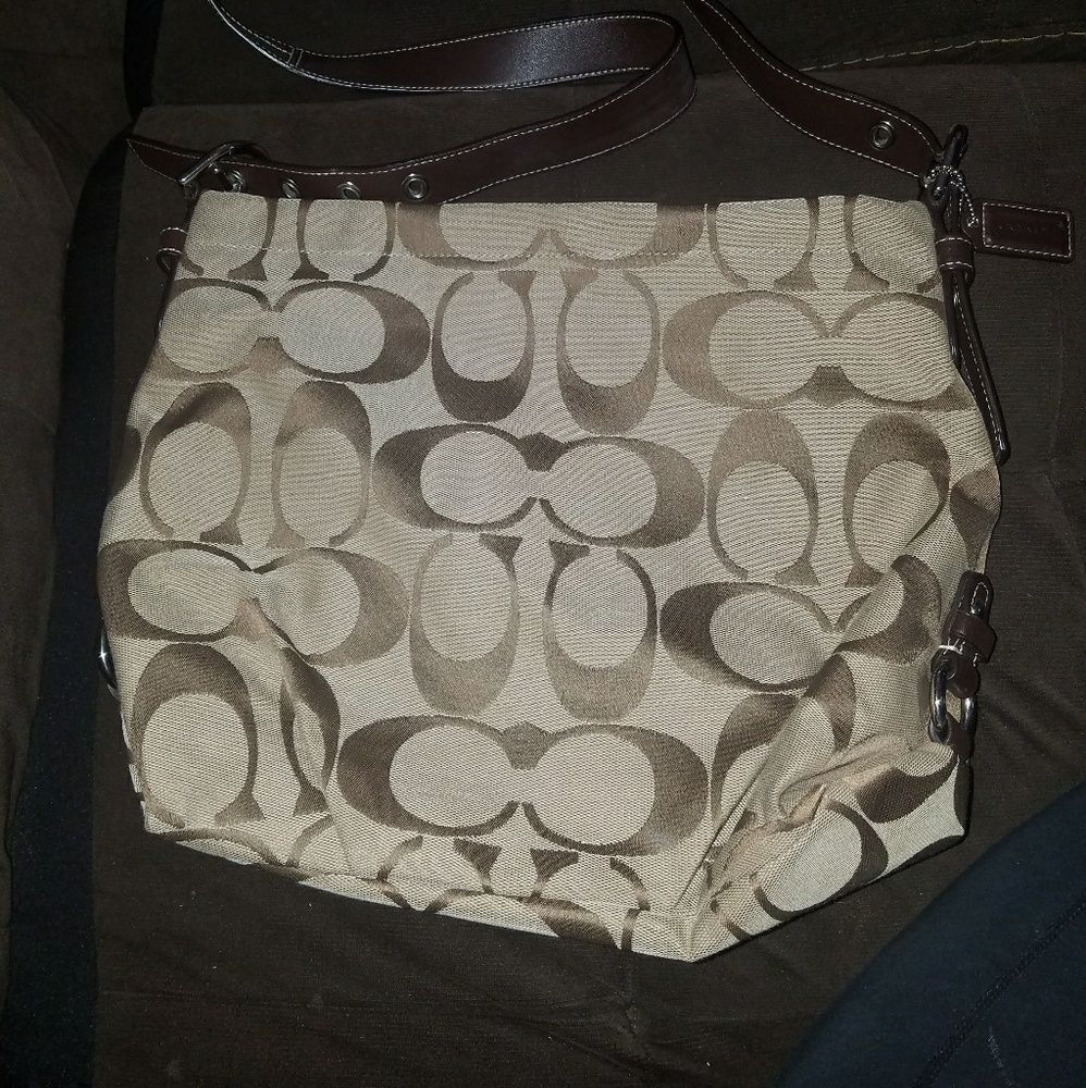 Coach crossbody hand bag