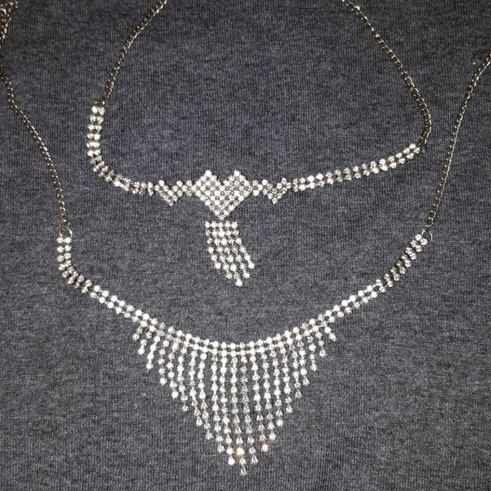 2 beautiful necklaces