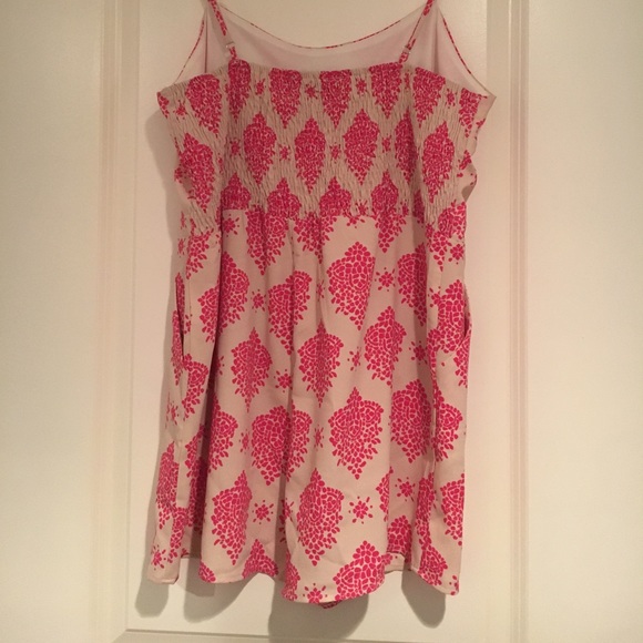 Cute pink romper - Picture 3 of 4