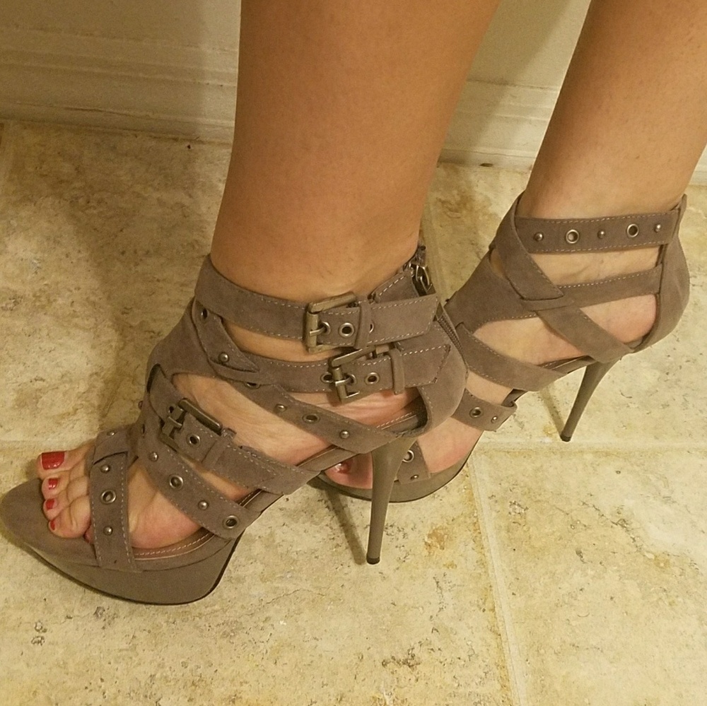 Grey suede like strappy heels with buckles