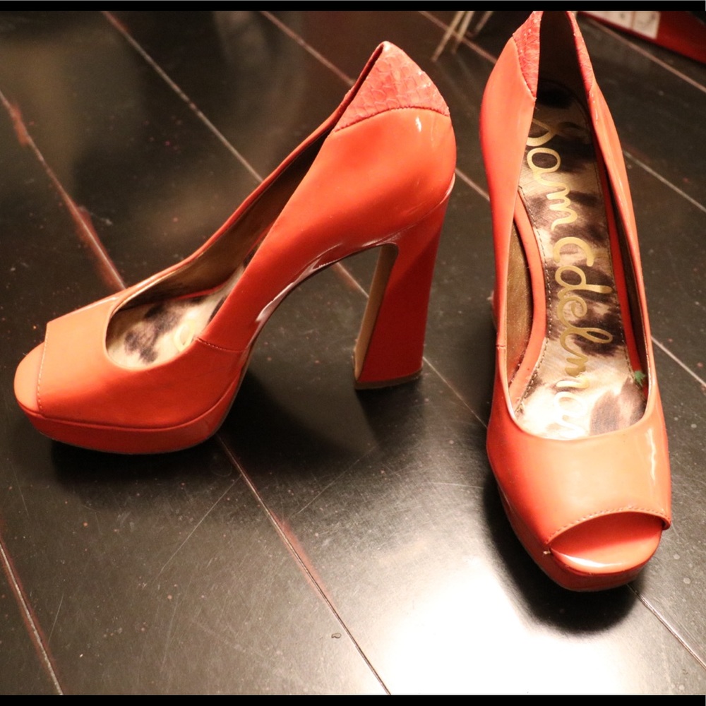 Sam Edelman orange pumps