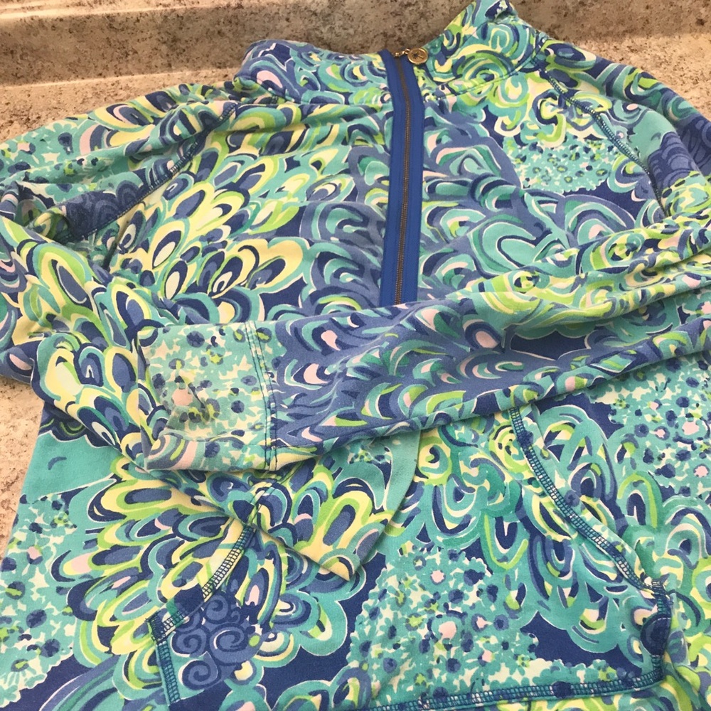 SOLD Sz L GUC Lilly's Lagoon Popover