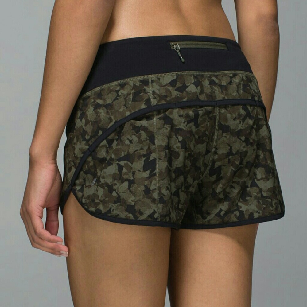 🍋lululemon mystic jungle speed shorts