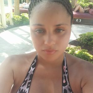 Meet your Posher, Demetria